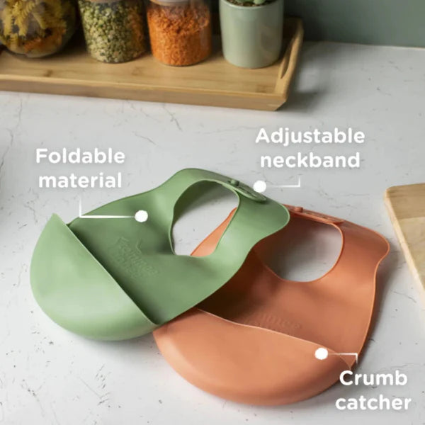 Tommee Tippee Explora Roll ‘n’ Go Bib 6m+ | 4 colors