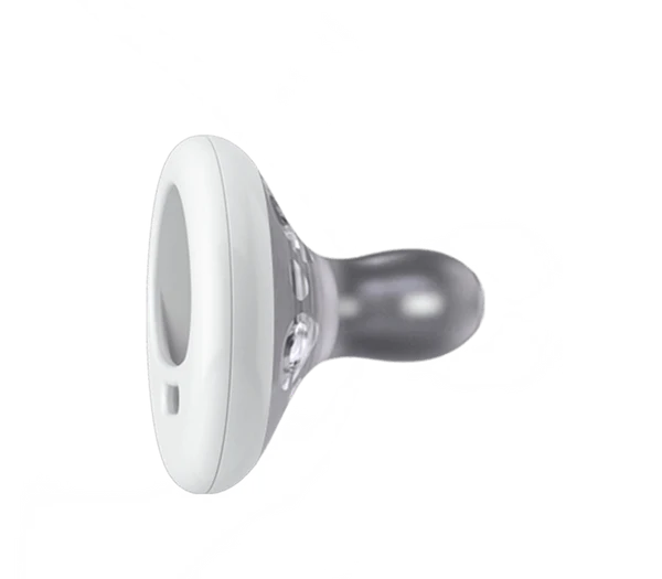 Tommee TIppee - Breastlike Night Soother | 6-18M | Glow in the Dark